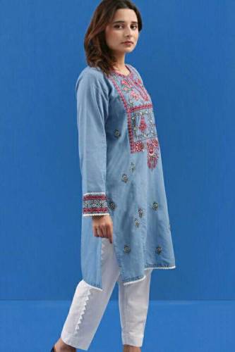 Daisy Blue lown free home delivery all Pakistan 