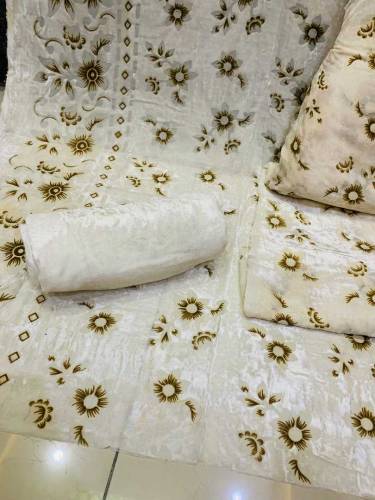 *بِسْمِ ٱللَّٰهِ ٱلرَّحْمَٰنِ ٱلرَّحِيمِNew  light shade Palachi dresses collection ??