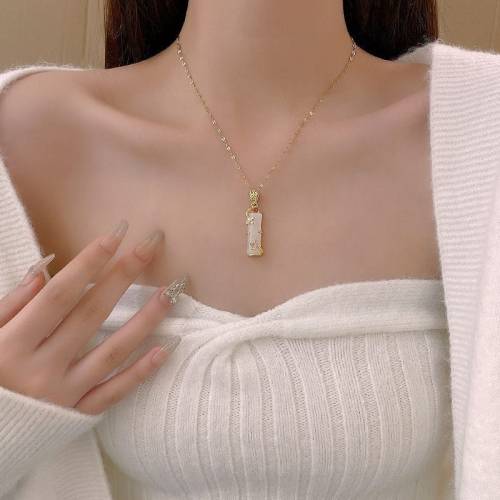 woman’s girls locket