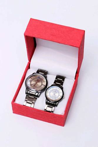 couple watch-03