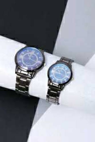couple watch-03