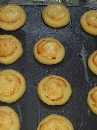 Almond and Plain Naan Khatai