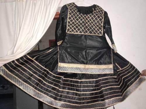 کپڑے کی گارنٹی کام کی نفاست 