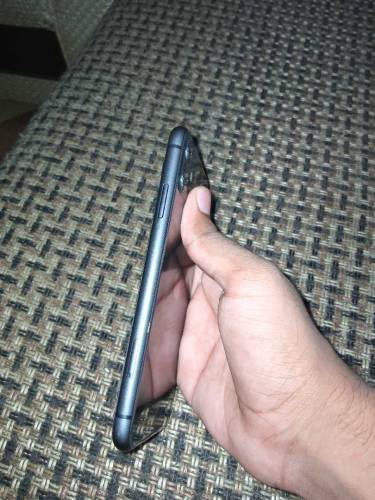IPHONE 11 Non PTA Factory Unlocked. 