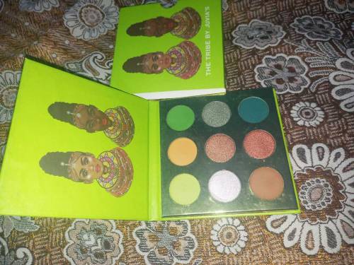 Glitter 9 colors eye shadow kit