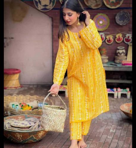 •  Fabric: Lawn•   Quality: Super Fine•  Dimension: 