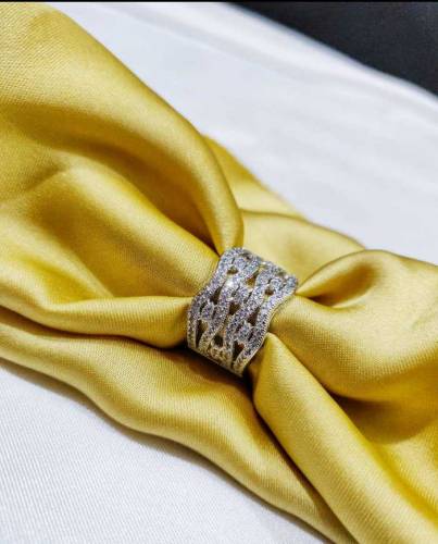 Elegant zircon braslet with zirconi ring