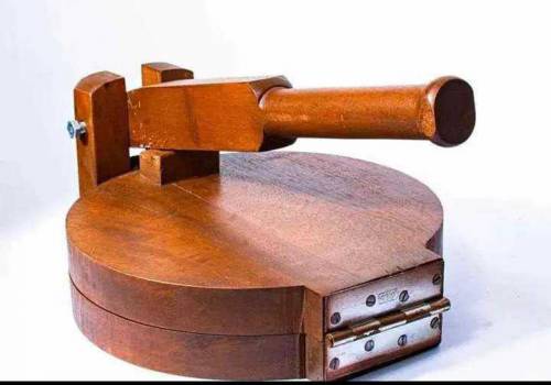 Wooden Roti maker 