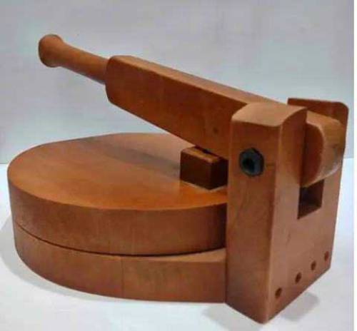 Wooden Roti maker 