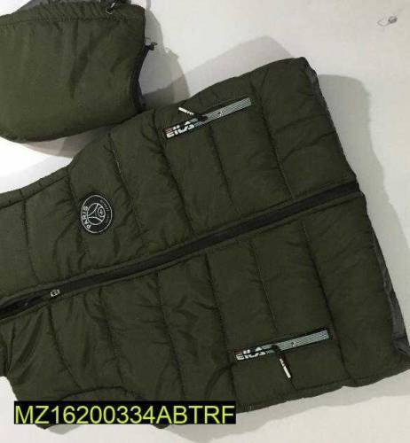 •  Fabric: Parachute•  Sleeveless Jacket•  Polyester Filling•  Sizes A