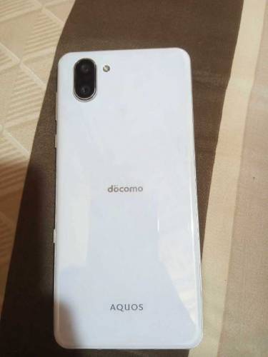 Sharp Aquos R3 non pta minor touch issue 9/10