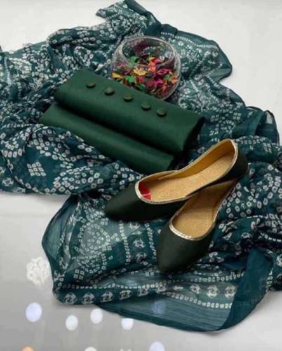 Woman's clothes and shoe sape