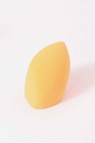 Powder Puff-02Material: SpongeColor: Random.