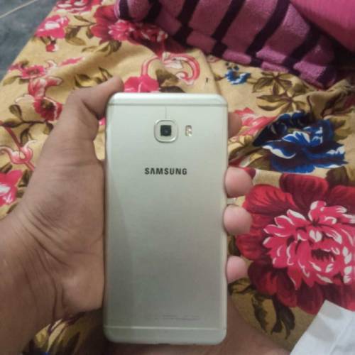Samsung Galaxy C7