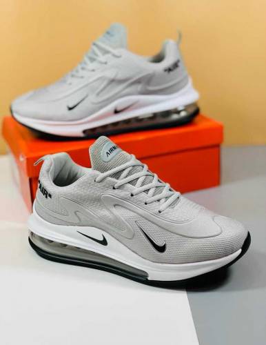 4500 wala jogger shoes sirf 1800 ma /cash on delivery 