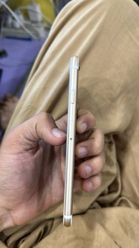 i phone6 golden color good condition 