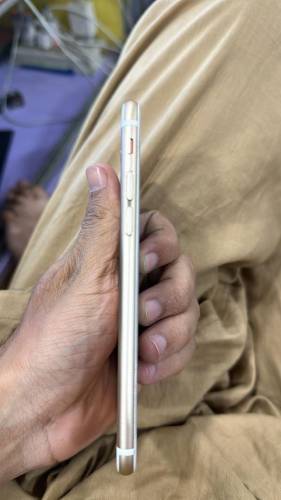 i phone6 golden color good condition 