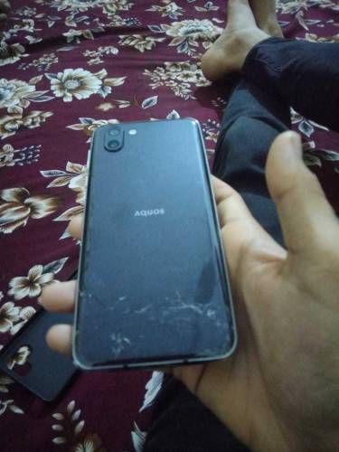 sharp aquos r2