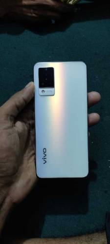 vivo v21 