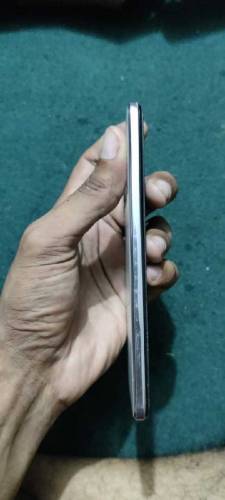 vivo v21 