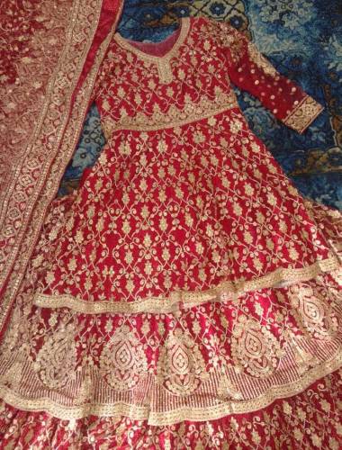 Bridal Suit Urgent sale for need money...Whatspp number 03162326646