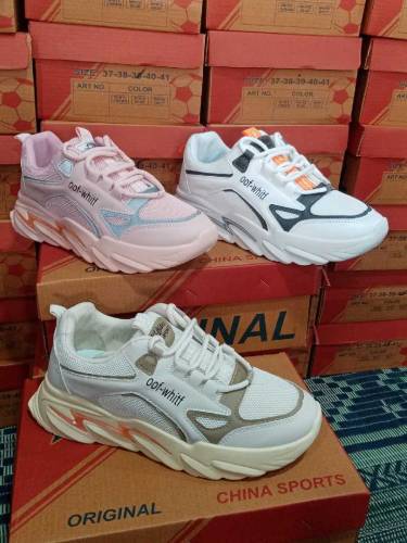 new fashion China comfortable Juggar shoes available for men 