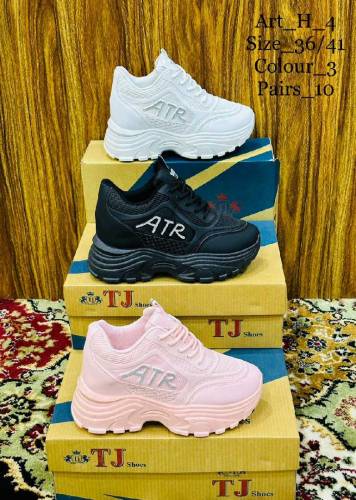 new fashion China comfortable Juggar shoes available for men 