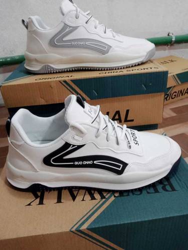 new fashion China comfortable Juggar shoes available for men 