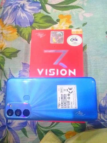 itel vision 3 2GB ram 32 GB memory 4 months used full box 