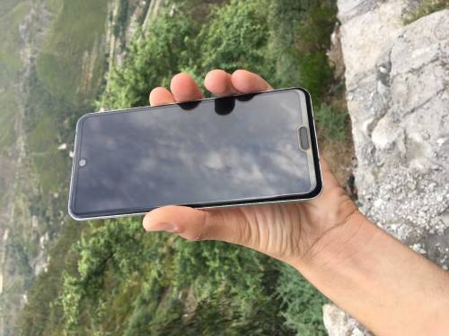 SHARP AQUOS R3 NON PTA 10/10 TOUCH ISSUE MENTIONED IN LAST PICTURE 