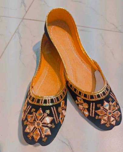 Women Stylish Khussa 