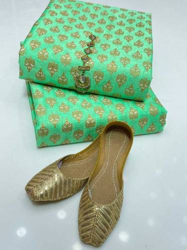 dress+free shoe
