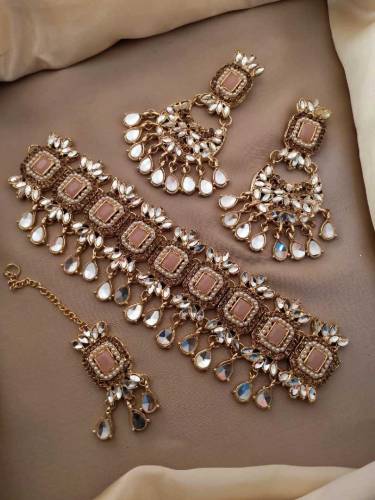 choker sets