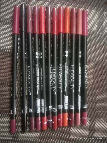 Lip and eye pencils pack of 12 