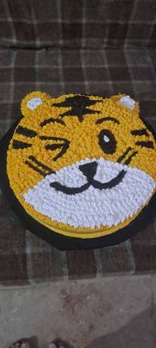 12 cupcakes bookey1680 and customised cakes freshly baked as order