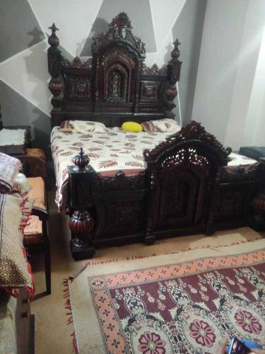 Chniyoti Sheesham Wood King Size Bed Set