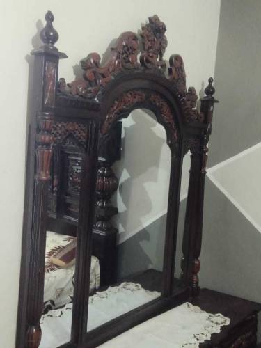 Chniyoti Sheesham Wood King Size Bed Set