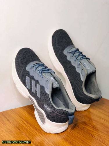 Premium quality sneakers for men's 