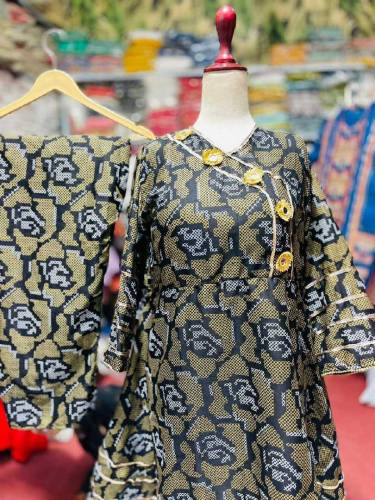 2 pic sticth drss flower farak 