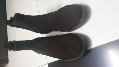 chocolate brown suede Chelsea boots devouge
