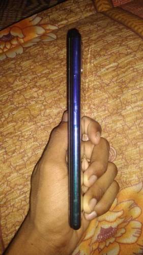VIVO Y15 WITH BOX AND ORIGINAL CHARGER COMPLETE ACCESSORIES. 