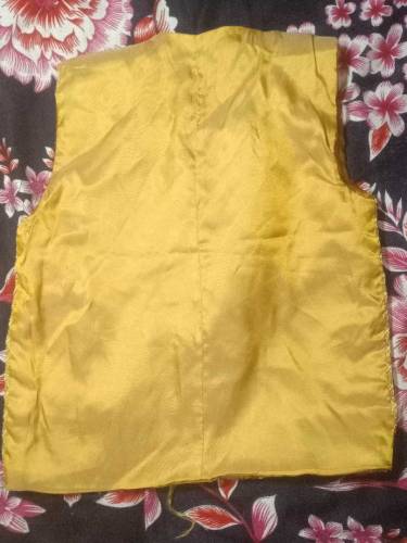 vase coat