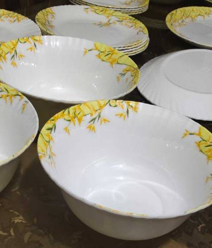 dinner set for 13persons
