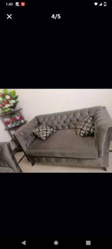 7 seater sofa whit table 