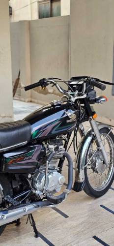 HONDA 125 / 2023 MODEL/ BLACK