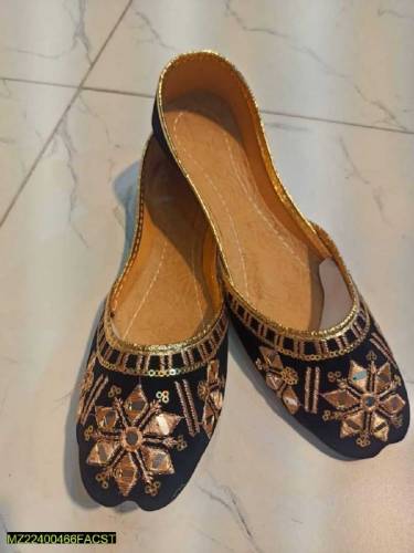 women Khusa