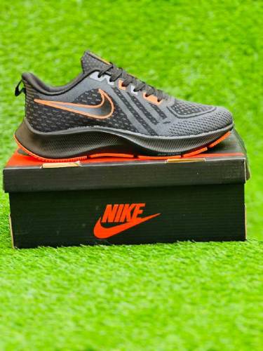 NIKE ZOOM