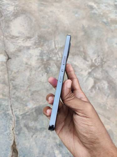 Sharp Aquas Zero 6 8/128GB Non Active