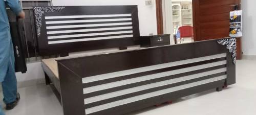 King size double bed 