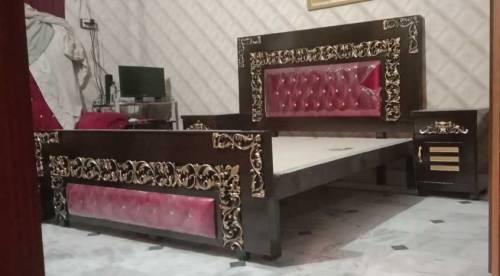 King size double bed 